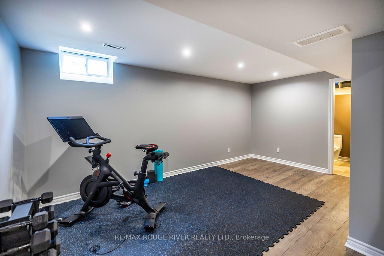 Photo 32 of 37 Wyndfield Crescent, Whitby, Pringle Creek — HOMEH