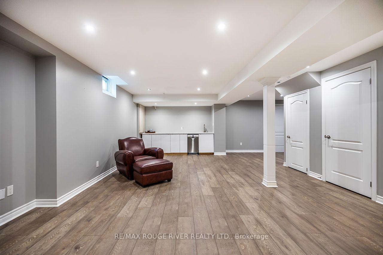 Photo 35 of 37 Wyndfield Crescent, Whitby, Pringle Creek — HOMEH