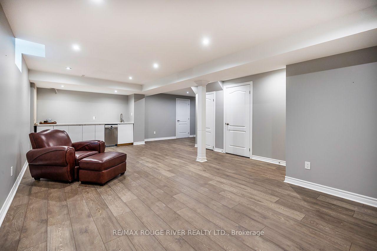 Photo 36 of 37 Wyndfield Crescent, Whitby, Pringle Creek — HOMEH