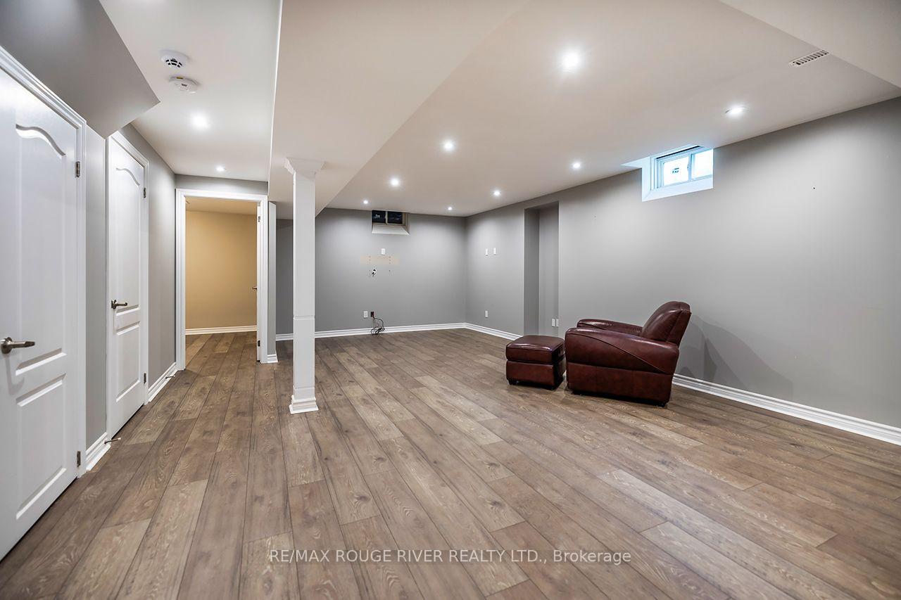 Photo 38 of 37 Wyndfield Crescent, Whitby, Pringle Creek — HOMEH