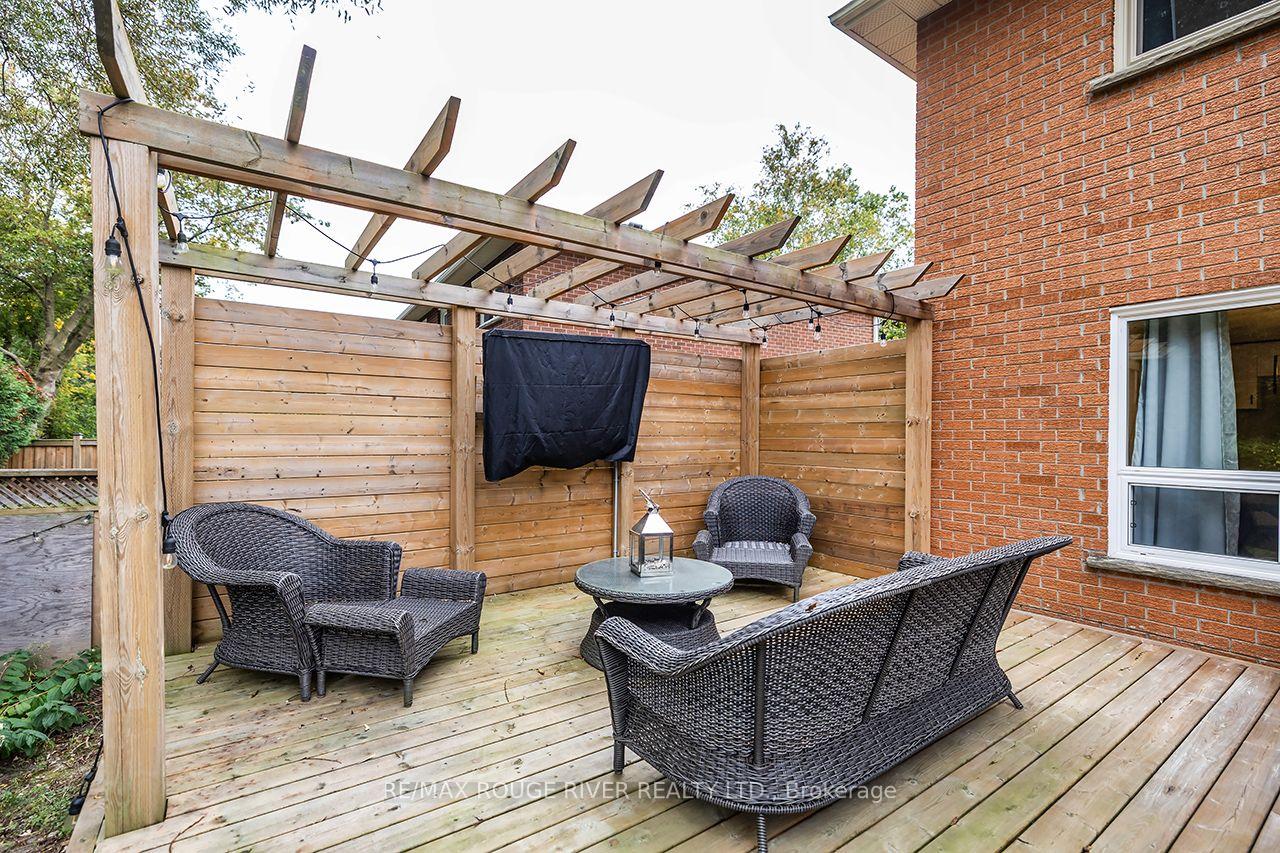 Photo 42 of 37 Wyndfield Crescent, Whitby, Pringle Creek — HOMEH