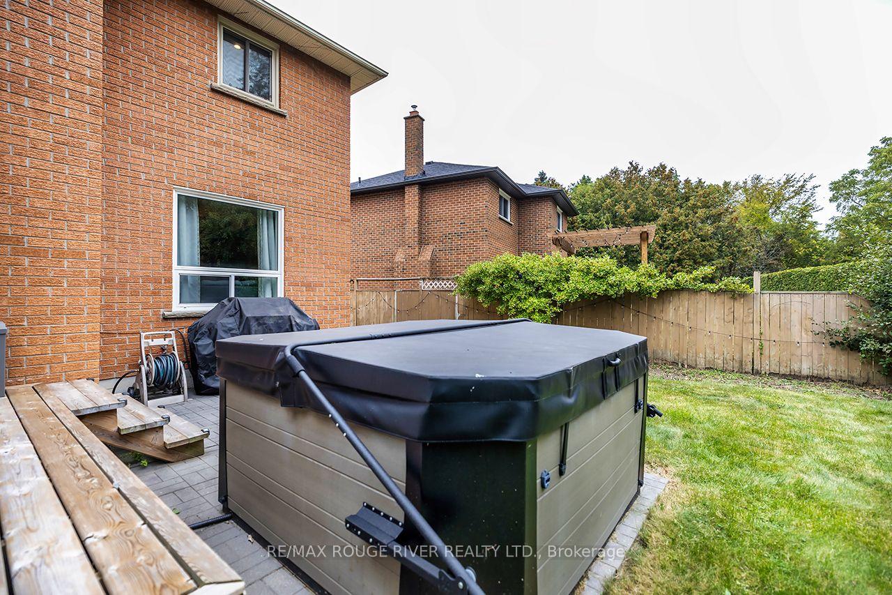 Photo 45 of 37 Wyndfield Crescent, Whitby, Pringle Creek — HOMEH