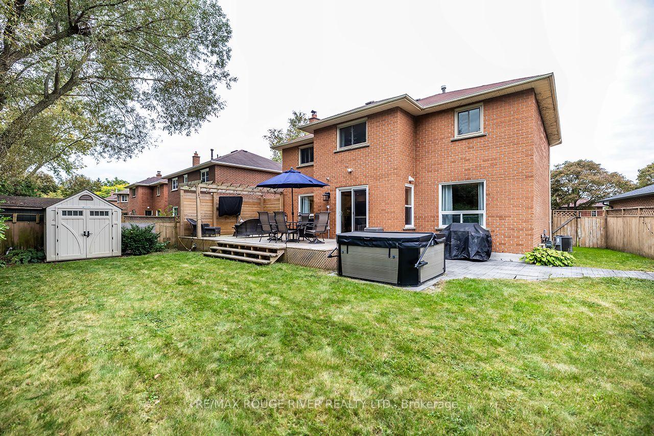 Photo 46 of 37 Wyndfield Crescent, Whitby, Pringle Creek — HOMEH