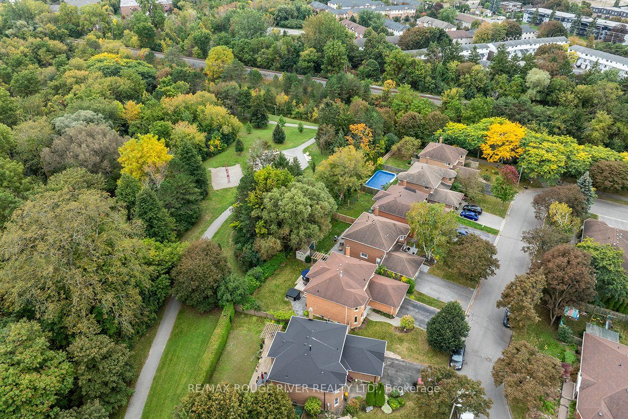 Photo 49 of 37 Wyndfield Crescent, Whitby, Pringle Creek — HOMEH