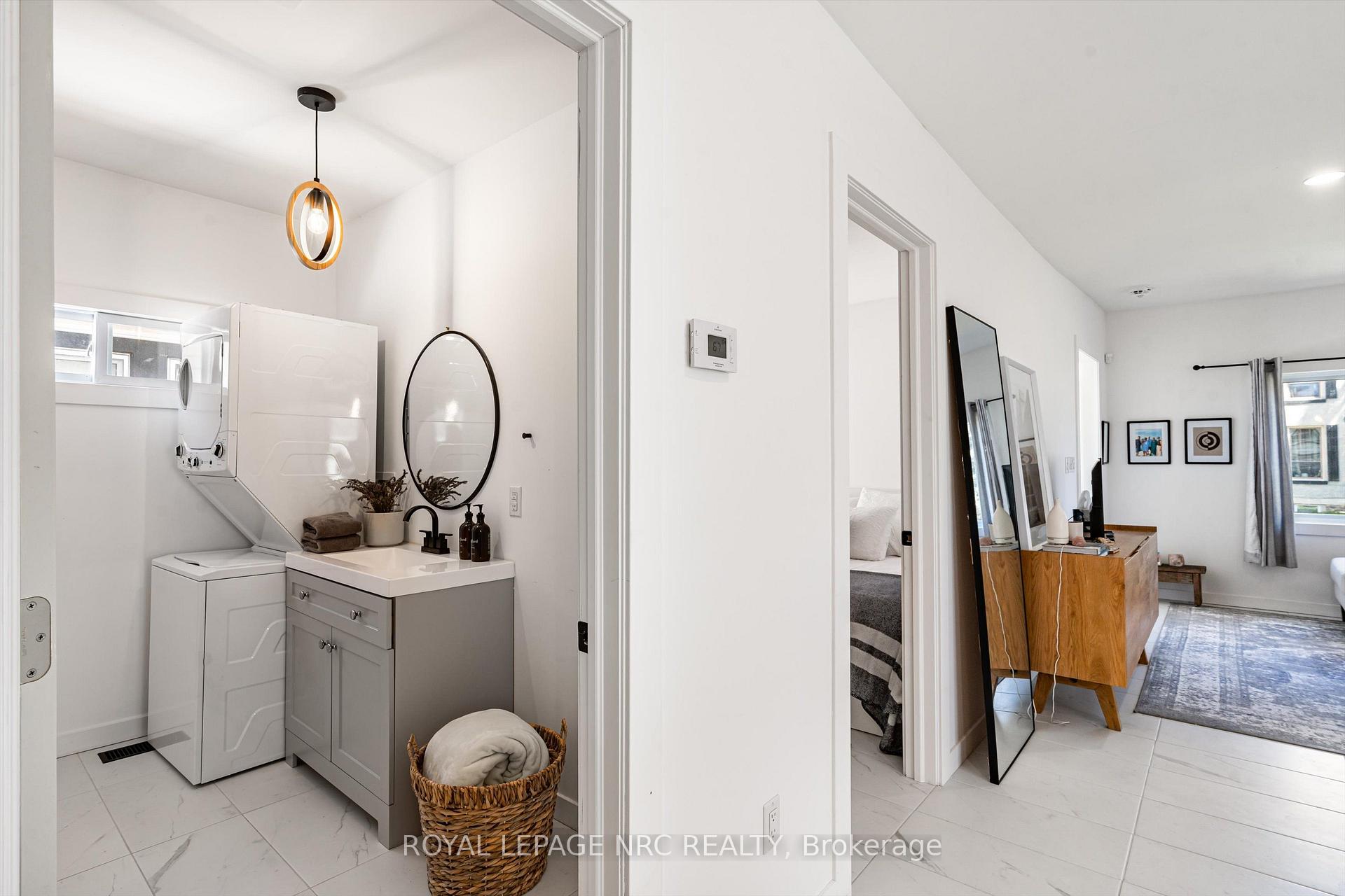 Photo 20 of 37 Lock Street, St. Catharines, Port Dalhousie — HOMEH
