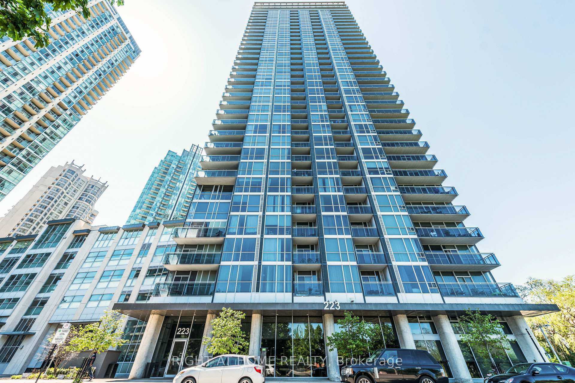 Photo 2 of Unit 2802, 223 Webb Drive, Mississauga, City Centre — HOMEH