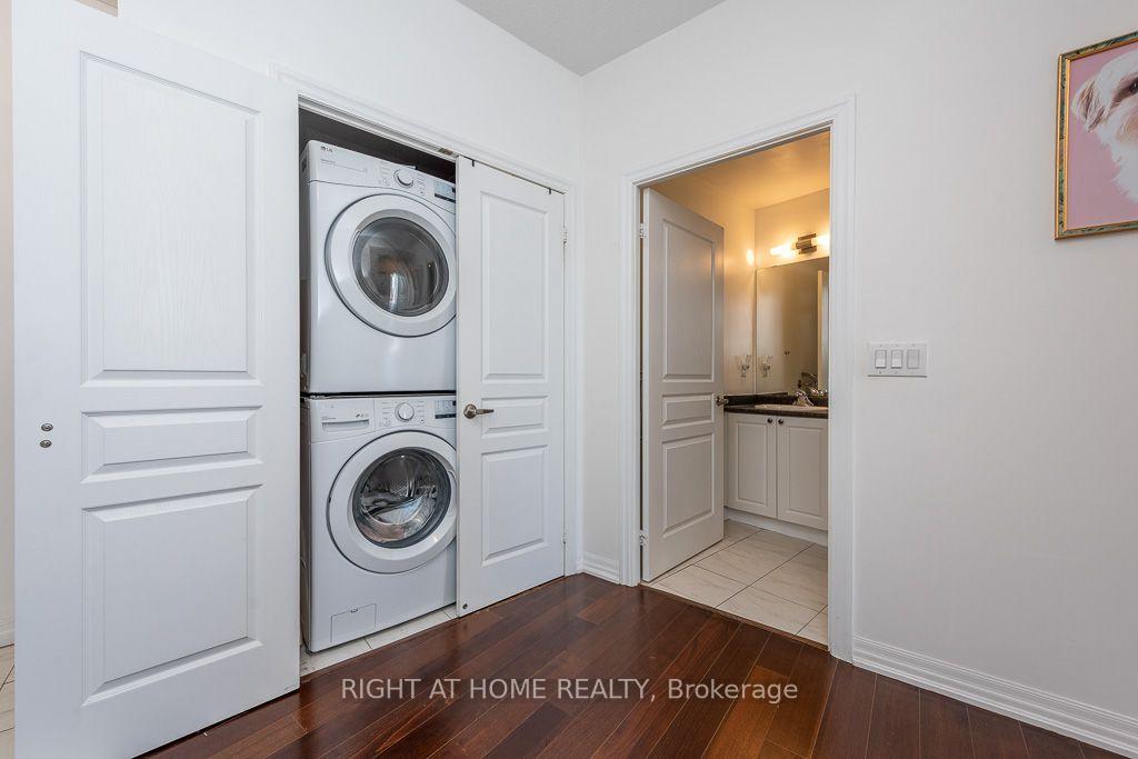 Photo 13 of Unit 2802, 223 Webb Drive, Mississauga, City Centre — HOMEH