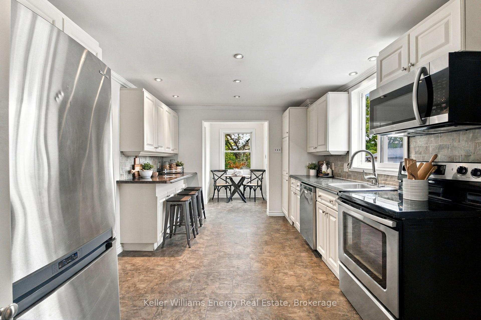 Photo 13 of 477 Cubert Street, Oshawa, Vanier — HOMEH