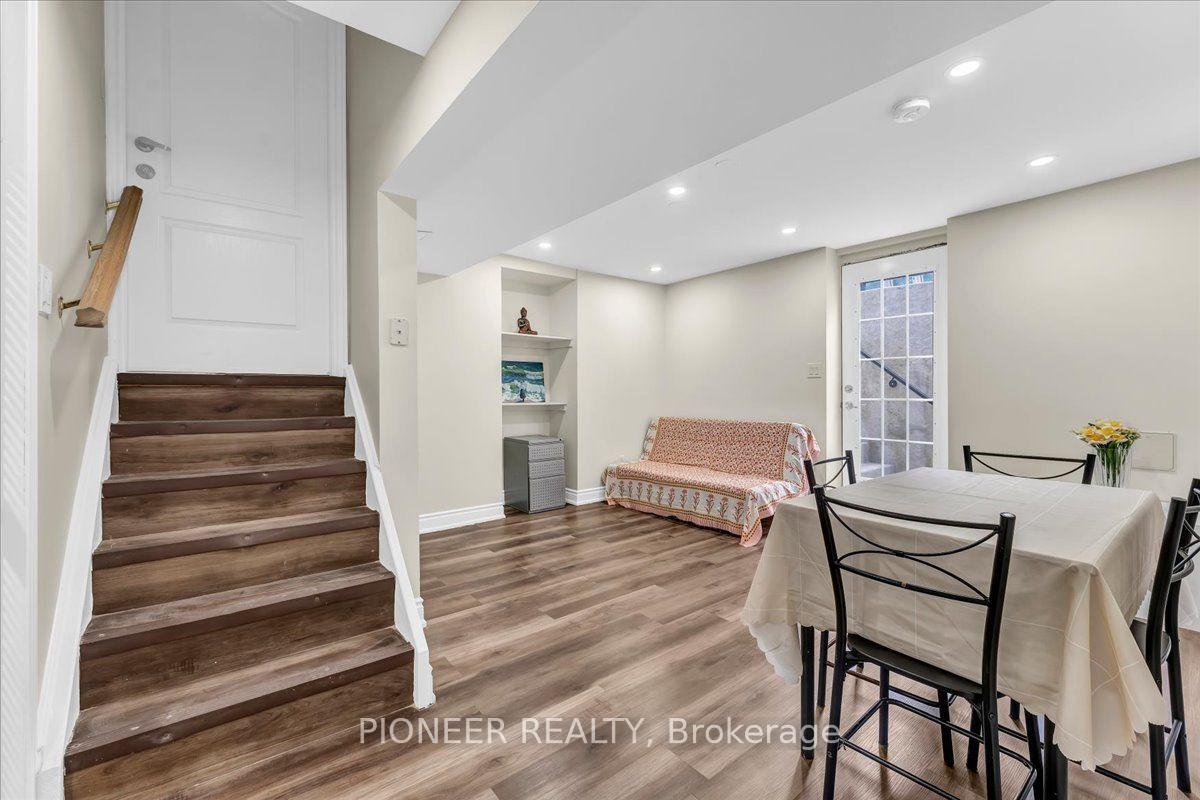 Photo 27 of 22 Wolverton Crescent, Brampton, Central Park — HOMEH