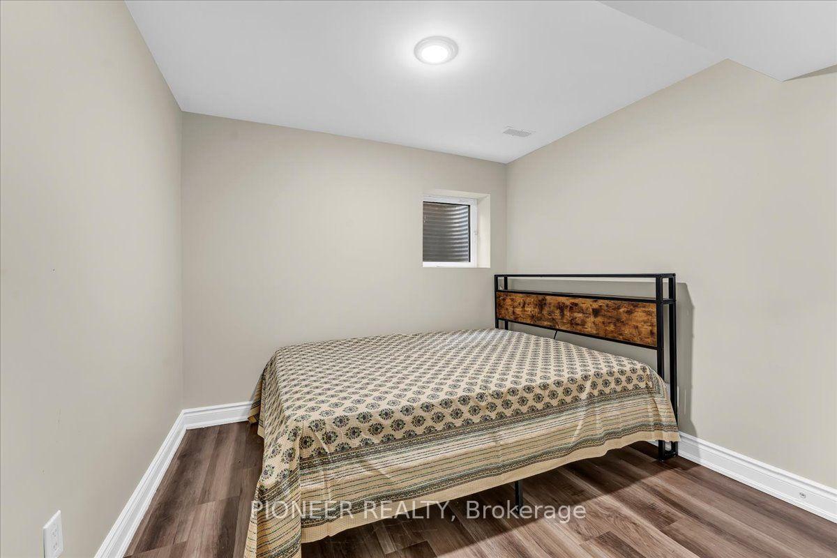 Photo 31 of 22 Wolverton Crescent, Brampton, Central Park — HOMEH