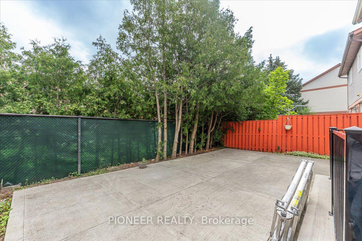Photo 39 of 22 Wolverton Crescent, Brampton, Central Park — HOMEH
