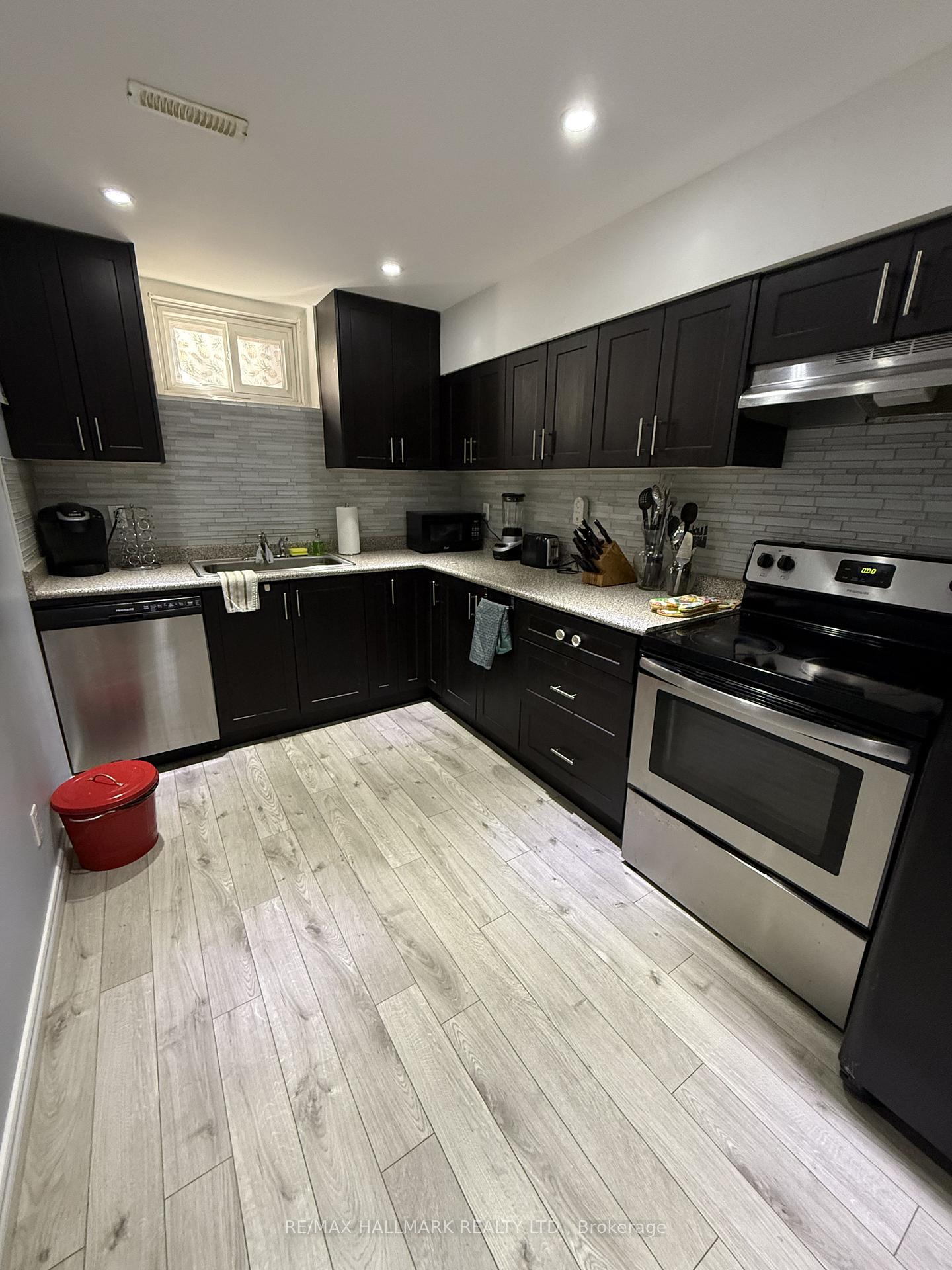 Photo 3 of 43 Galloway Road, Scarborough, Guildwood — HOMEH