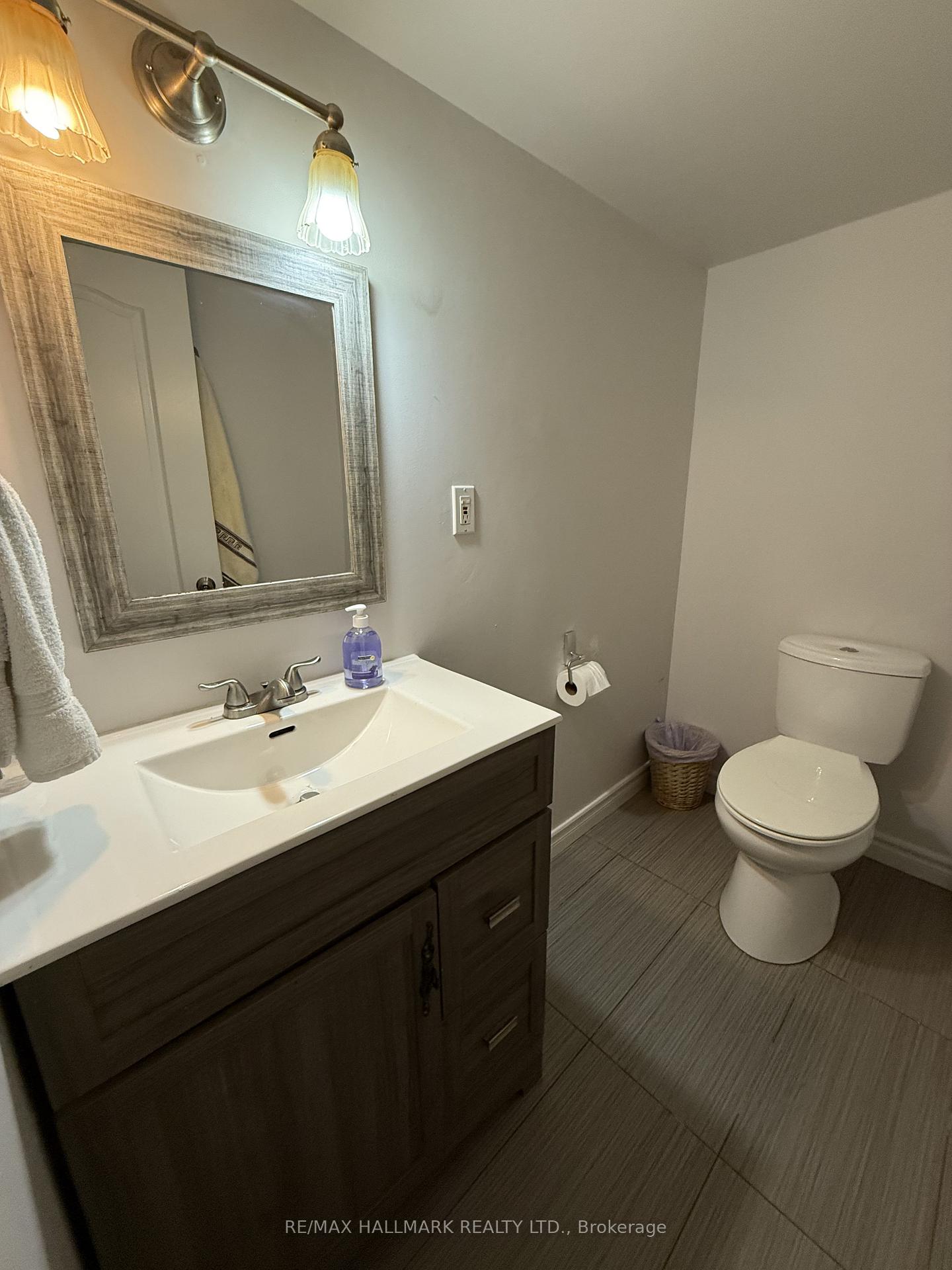 Photo 5 of 43 Galloway Road, Scarborough, Guildwood — HOMEH