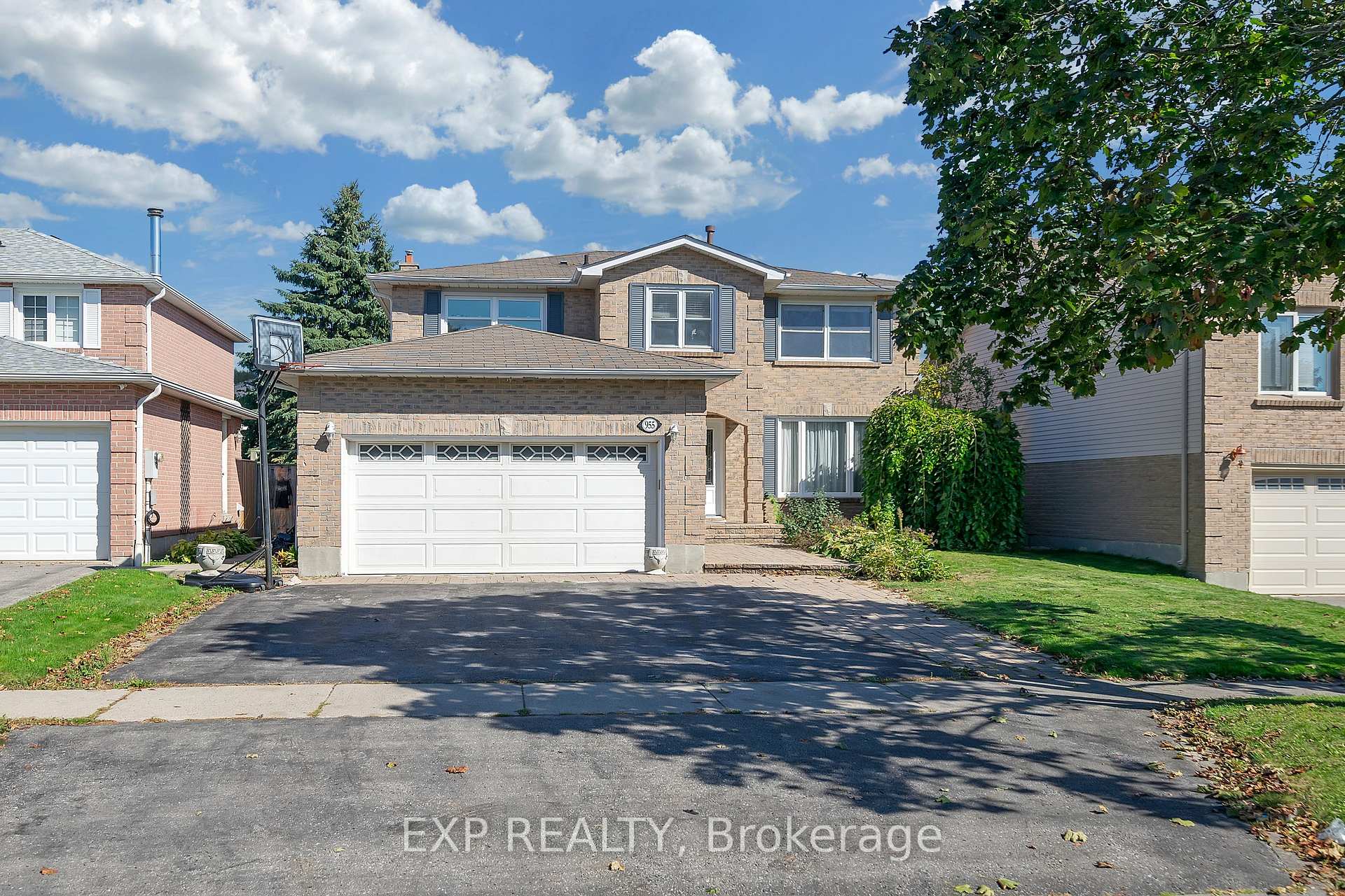 Photo 3 of 955 Snowbird Street, Oshawa, Northglen — HOMEH