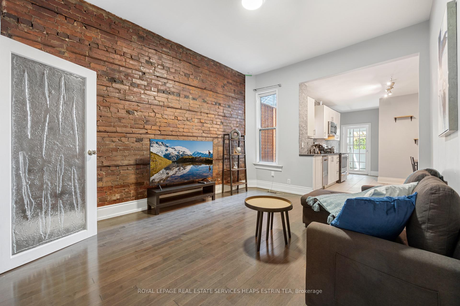 Photo 2 of Unit Main, 124 Argyle Street, Toronto, Trinity-Bellwoods — HOMEH