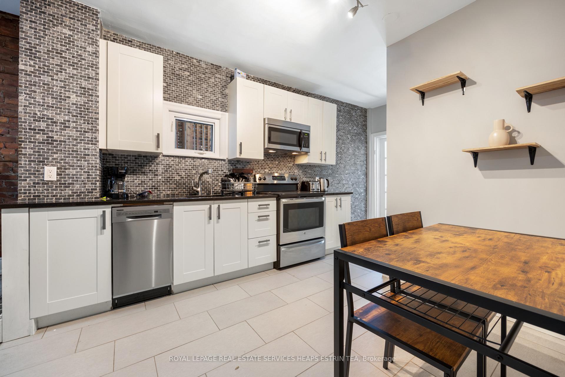 Photo 8 of Unit Main, 124 Argyle Street, Toronto, Trinity-Bellwoods — HOMEH