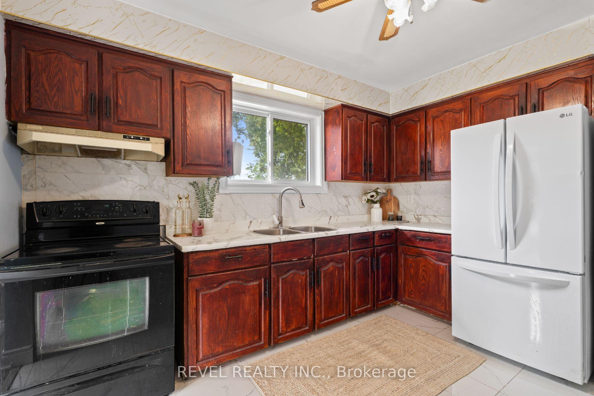 Photo 10 of 383 Bartley Bull Parkway, Brampton, Brampton East — HOMEH