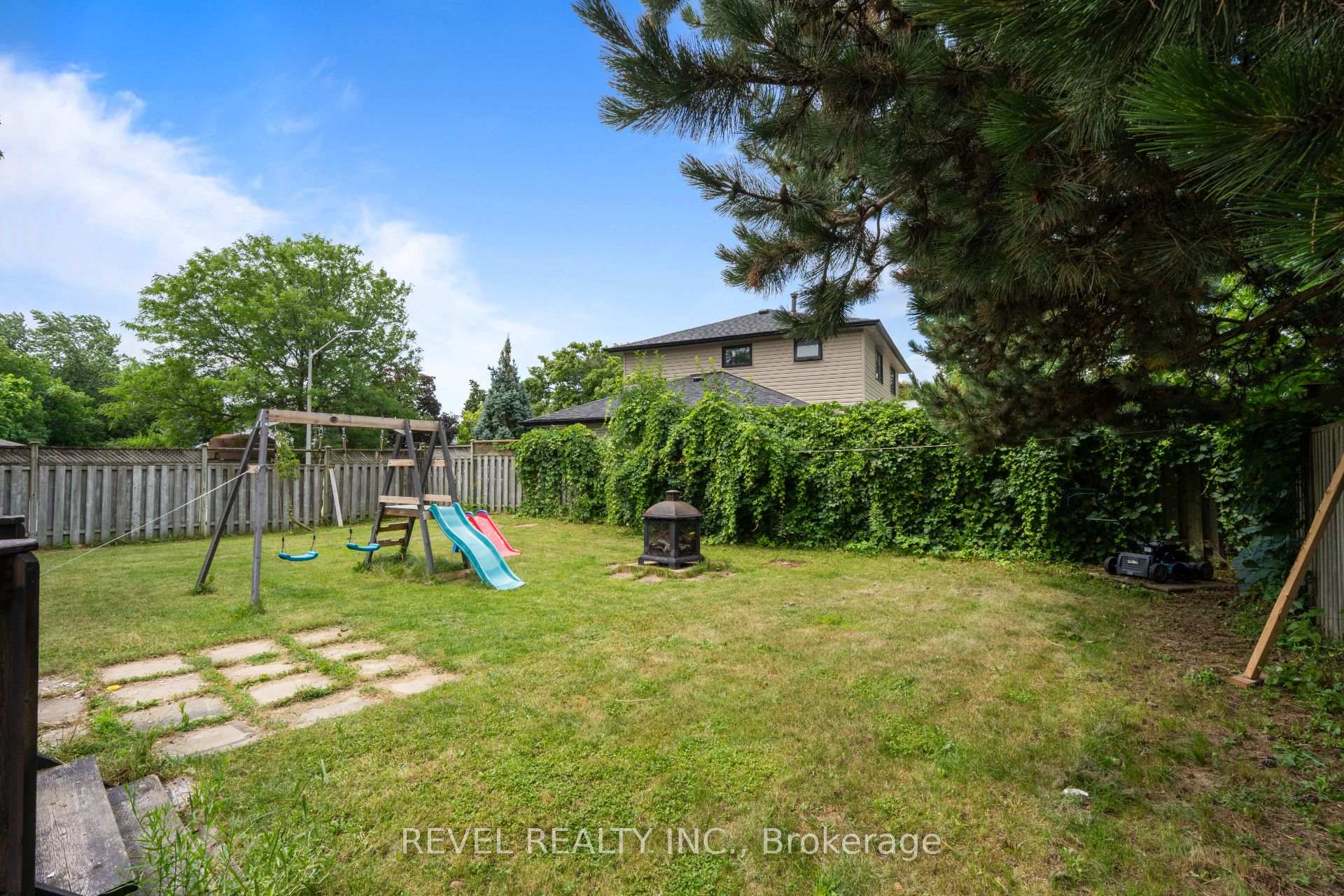 Photo 33 of 383 Bartley Bull Parkway, Brampton, Brampton East — HOMEH