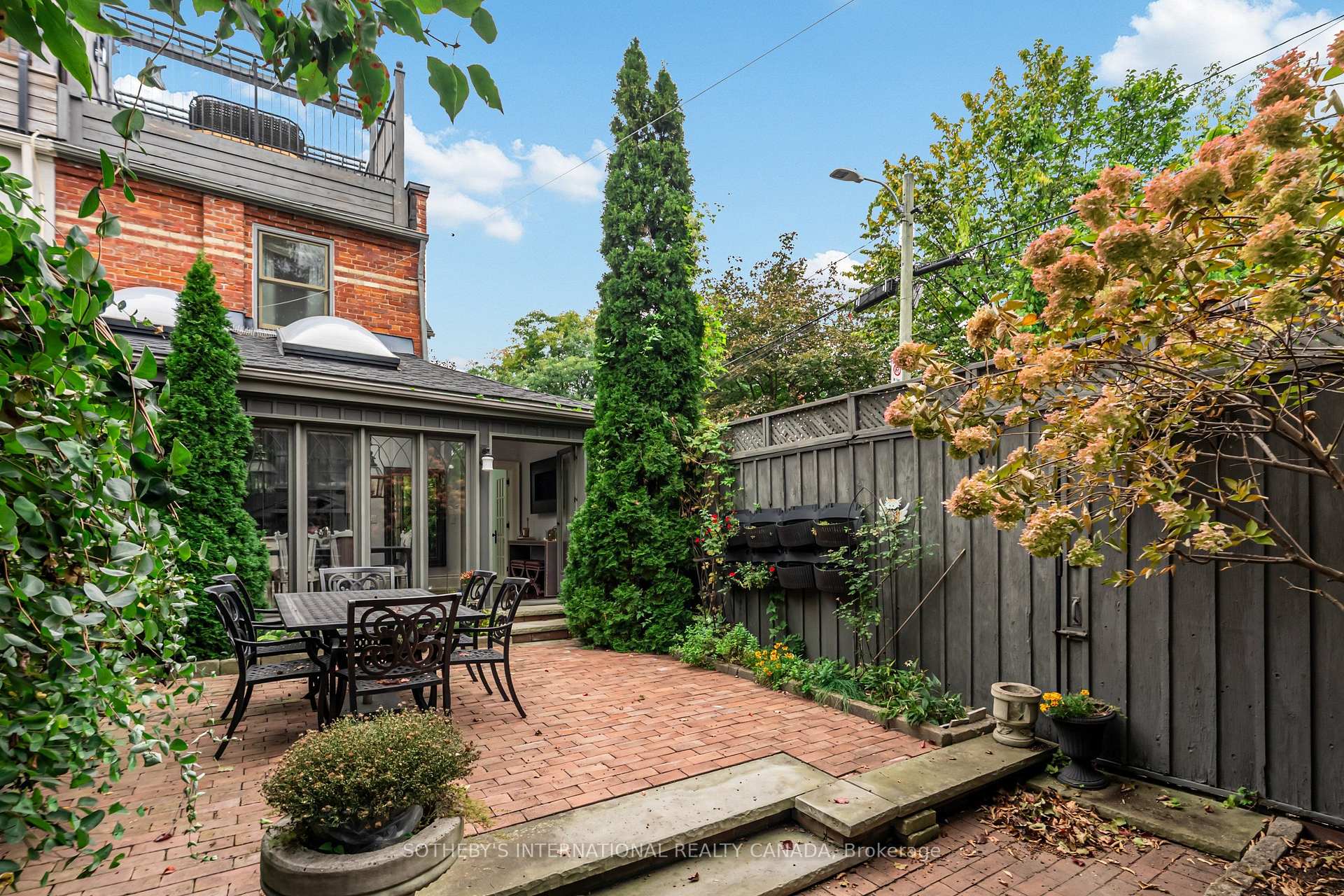 Photo 31 of 455 Ontario Street, Toronto, Moss Park — HOMEH