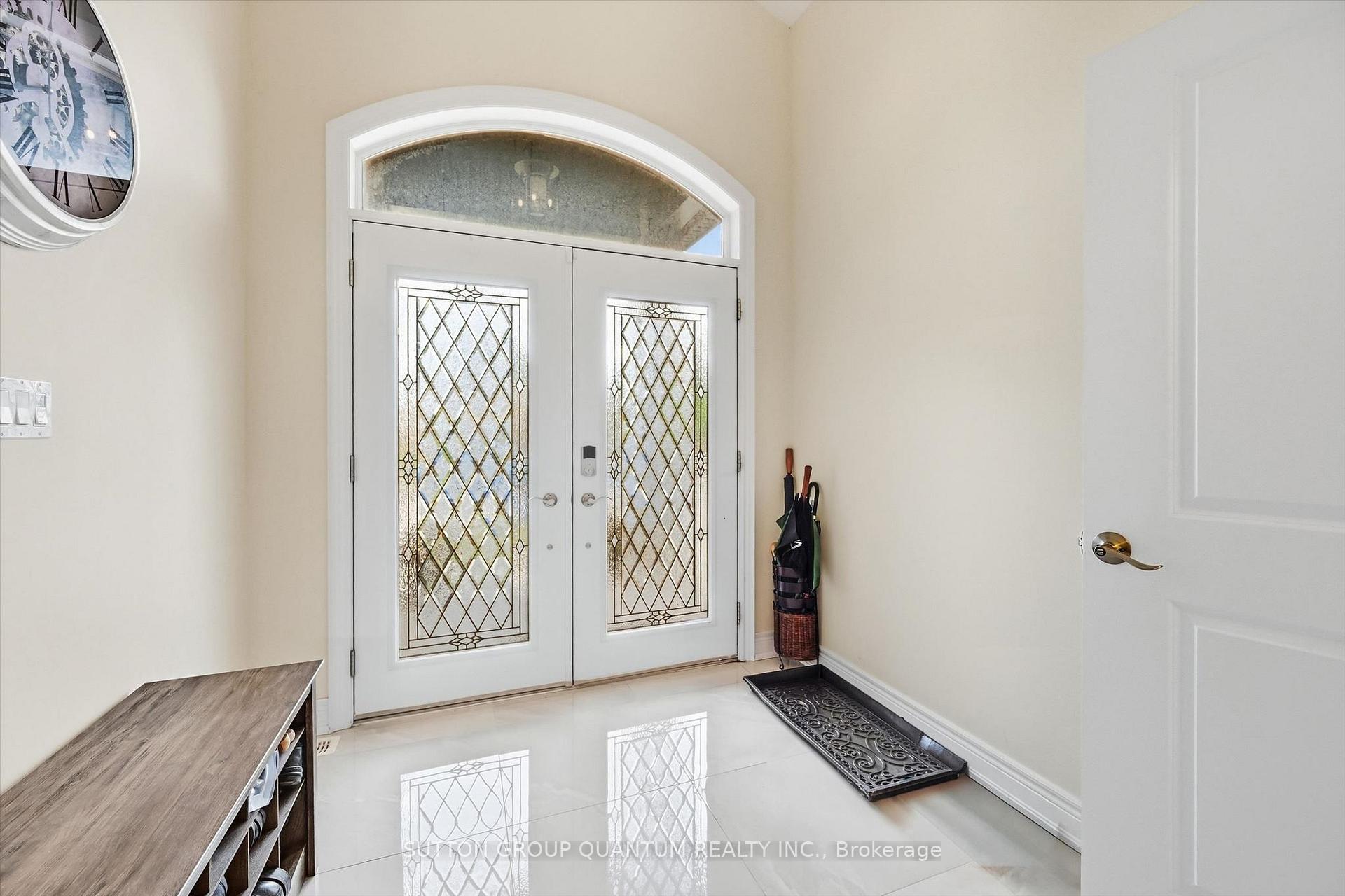 Photo 2 of 305 Caledon Avenue, Hamilton, Yeoville — HOMEH