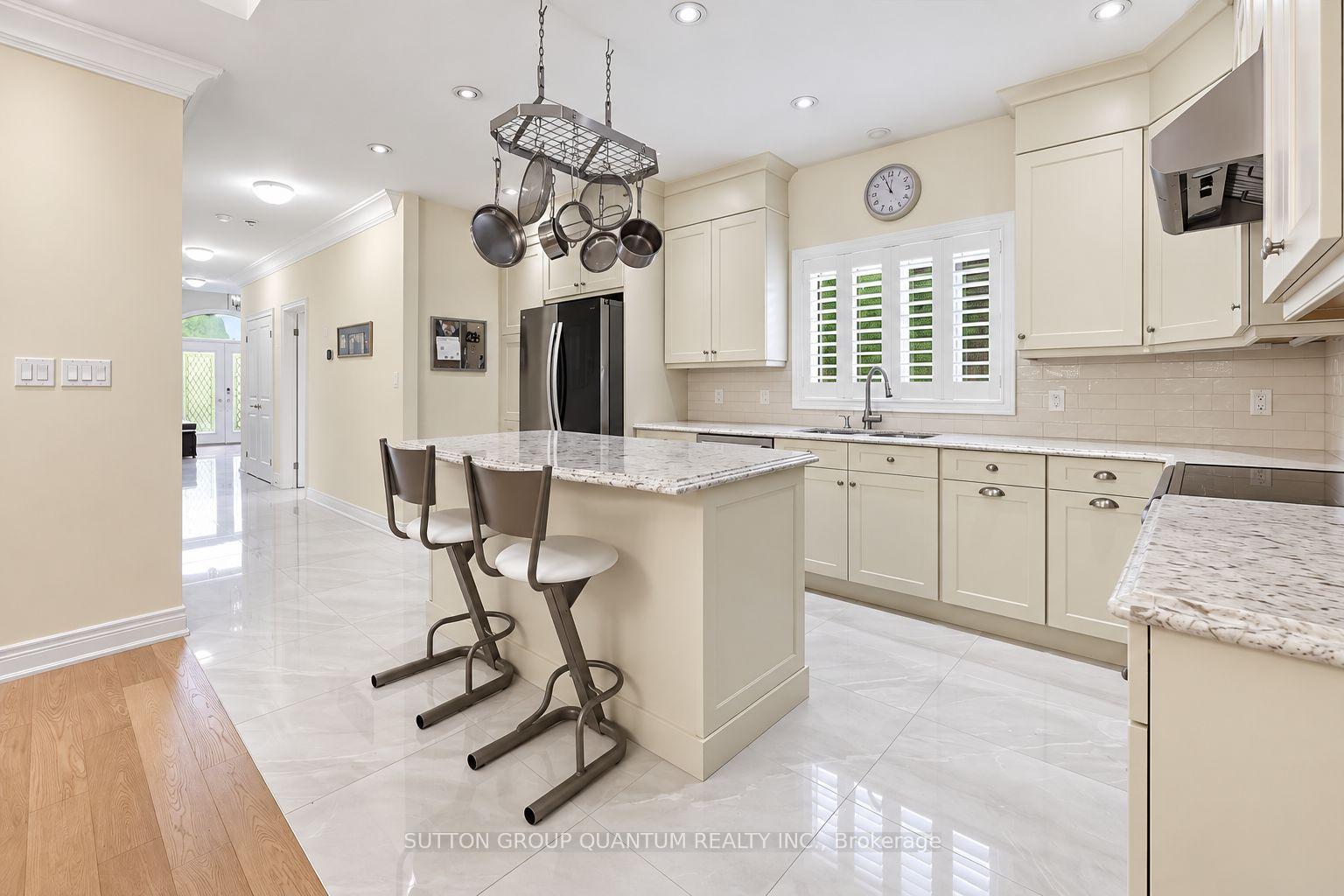 Photo 8 of 305 Caledon Avenue, Hamilton, Yeoville — HOMEH