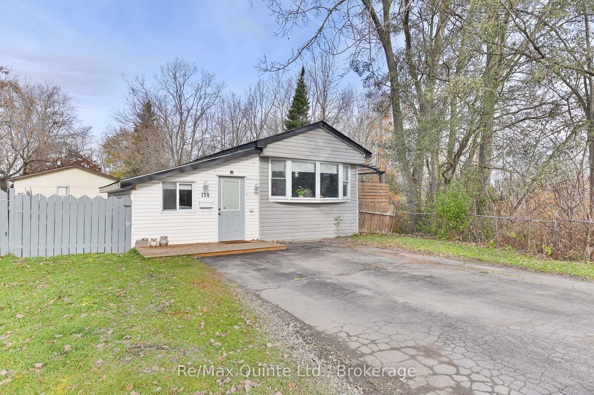 Photo 2 of Unit 114, 529 Old Highway 2, Quinte West, Sidney Ward — HOMEH