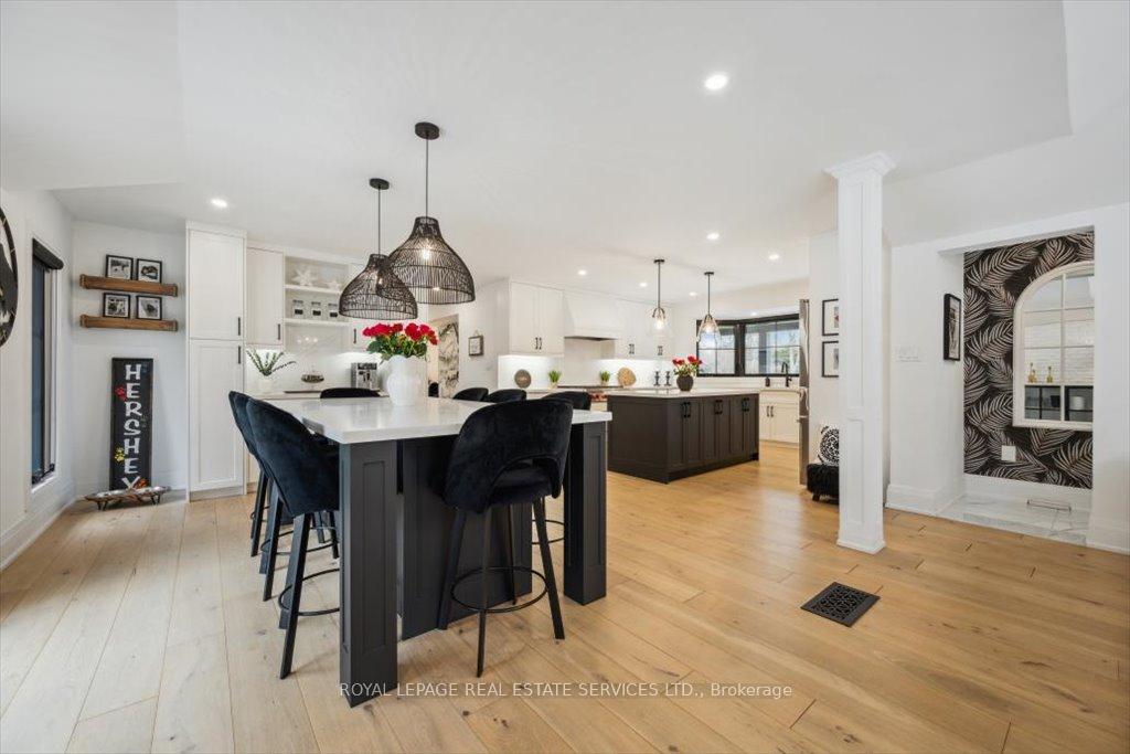 Photo 13 of 169 Oakes Drive, Mississauga, Mineola — HOMEH