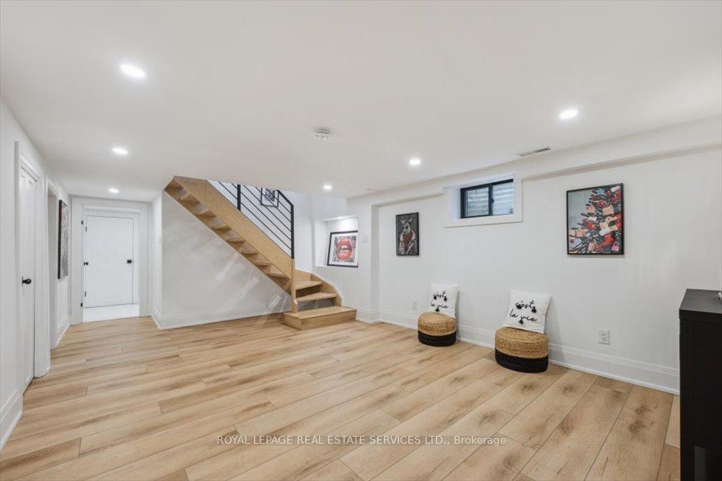 Photo 31 of 169 Oakes Drive, Mississauga, Mineola — HOMEH