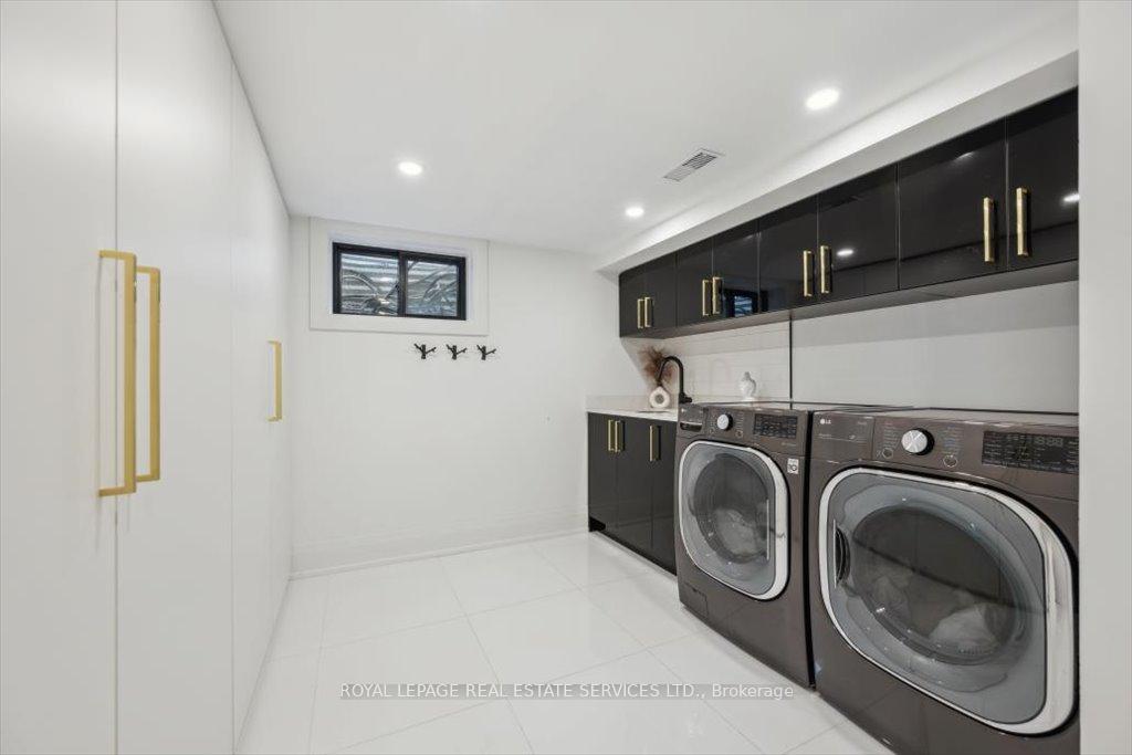 Photo 35 of 169 Oakes Drive, Mississauga, Mineola — HOMEH