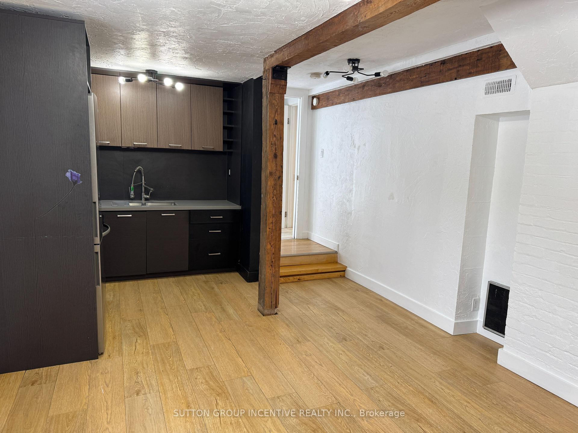 Front of Unit Lower 2, 233 Ellerslie Avenue