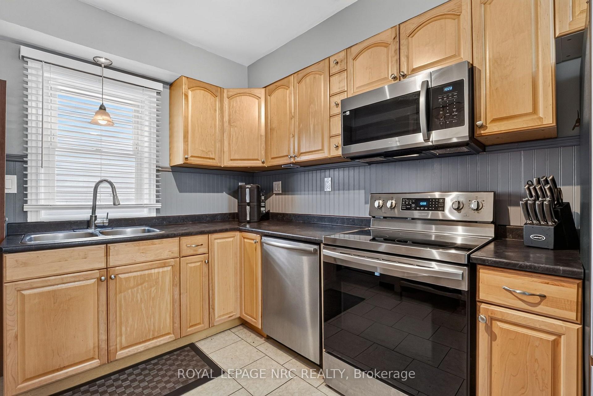 Photo 12 of 26 Lyndon Street W, Thorold, Thorold Downtown — HOMEH