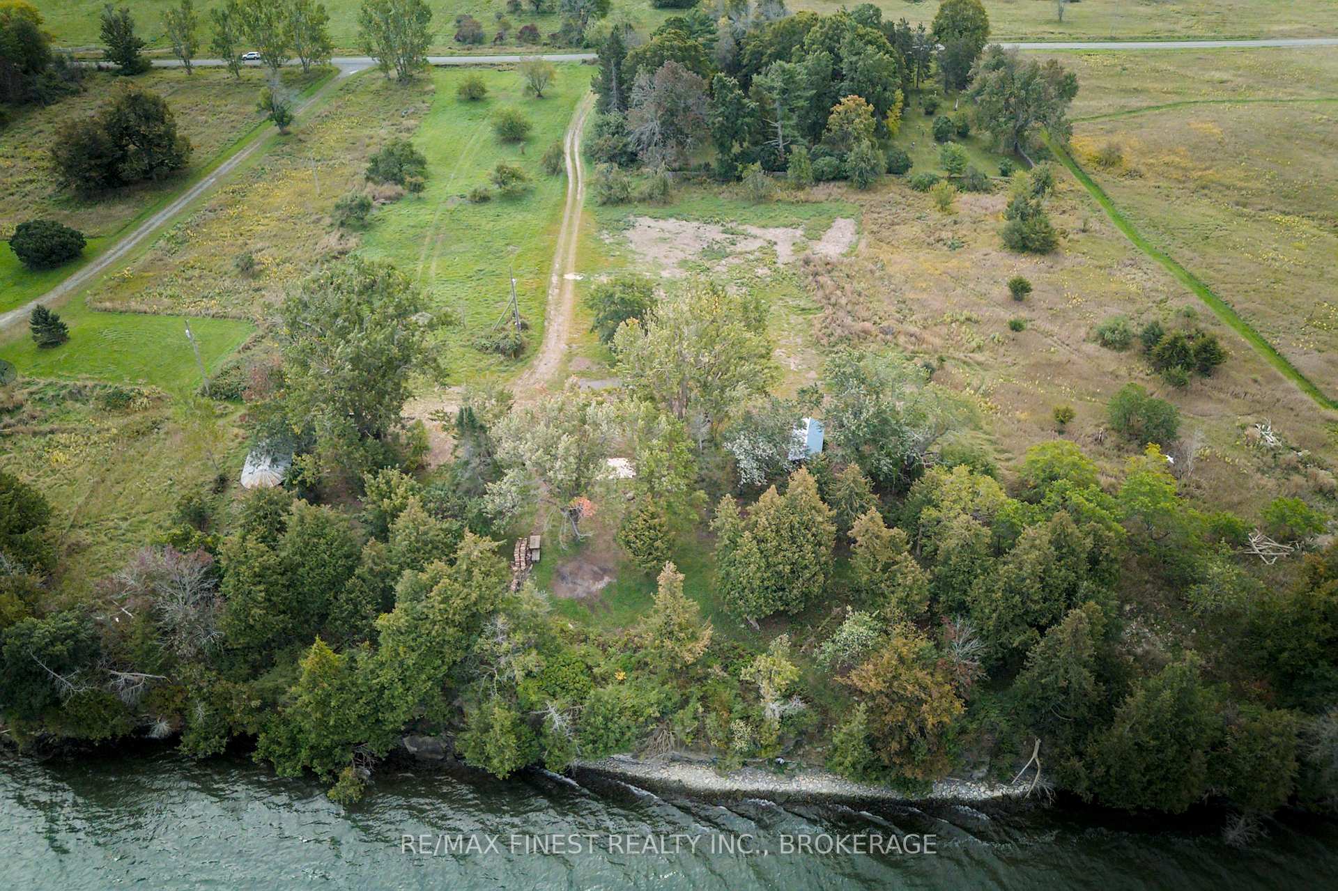 Photo 4 of 1600 Front Road, Loyalist, Amherst Island — HOMEH