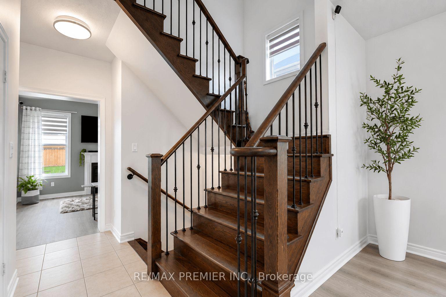 Photo 10 of 113 McGahey Street, New Tecumseth, Tottenham — HOMEH