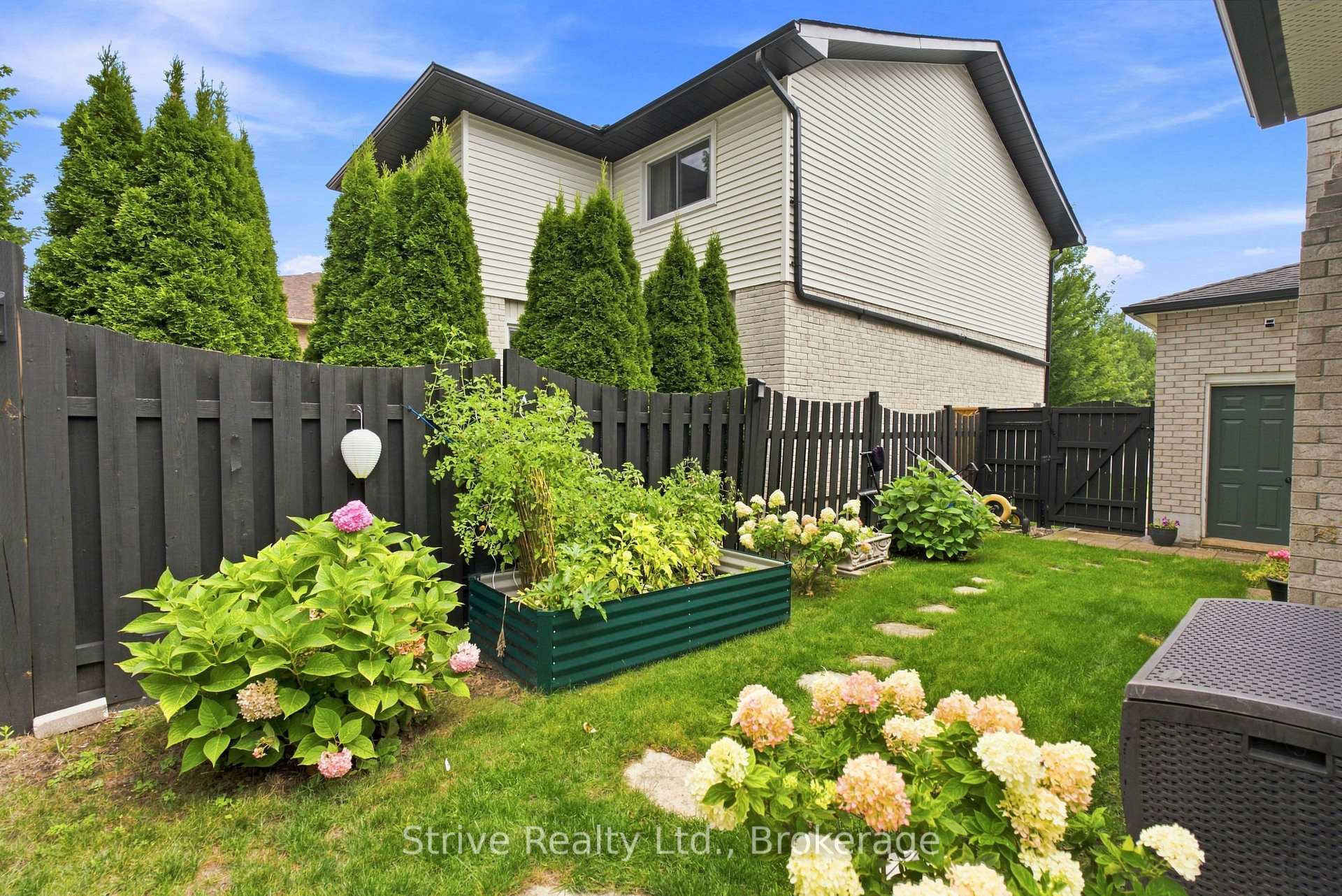 Photo 42 of 40 Mclellan Drive, Clarington, Courtice — HOMEH