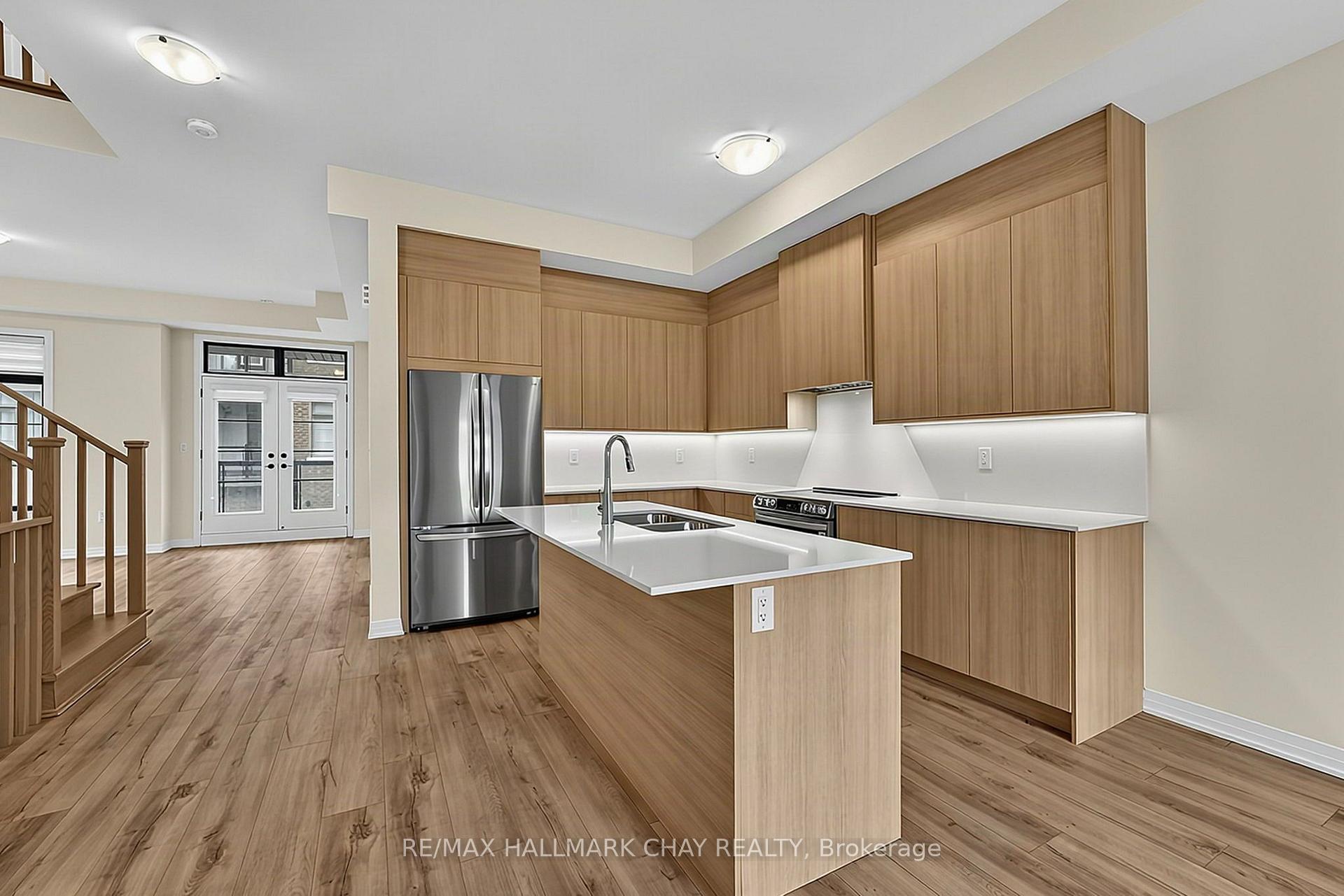 Photo 6 of 121 De La Roche Drive, Vaughan, Vellore Village — HOMEH