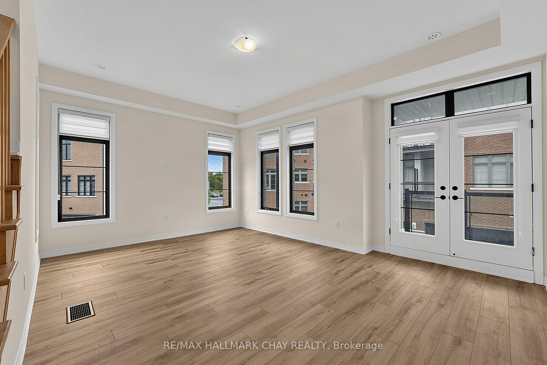 Photo 14 of 121 De La Roche Drive, Vaughan, Vellore Village — HOMEH