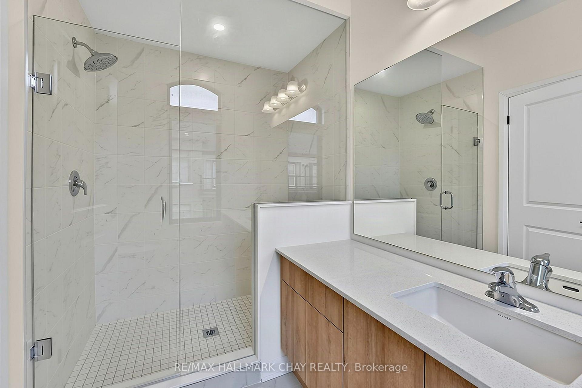 Photo 25 of 121 De La Roche Drive, Vaughan, Vellore Village — HOMEH