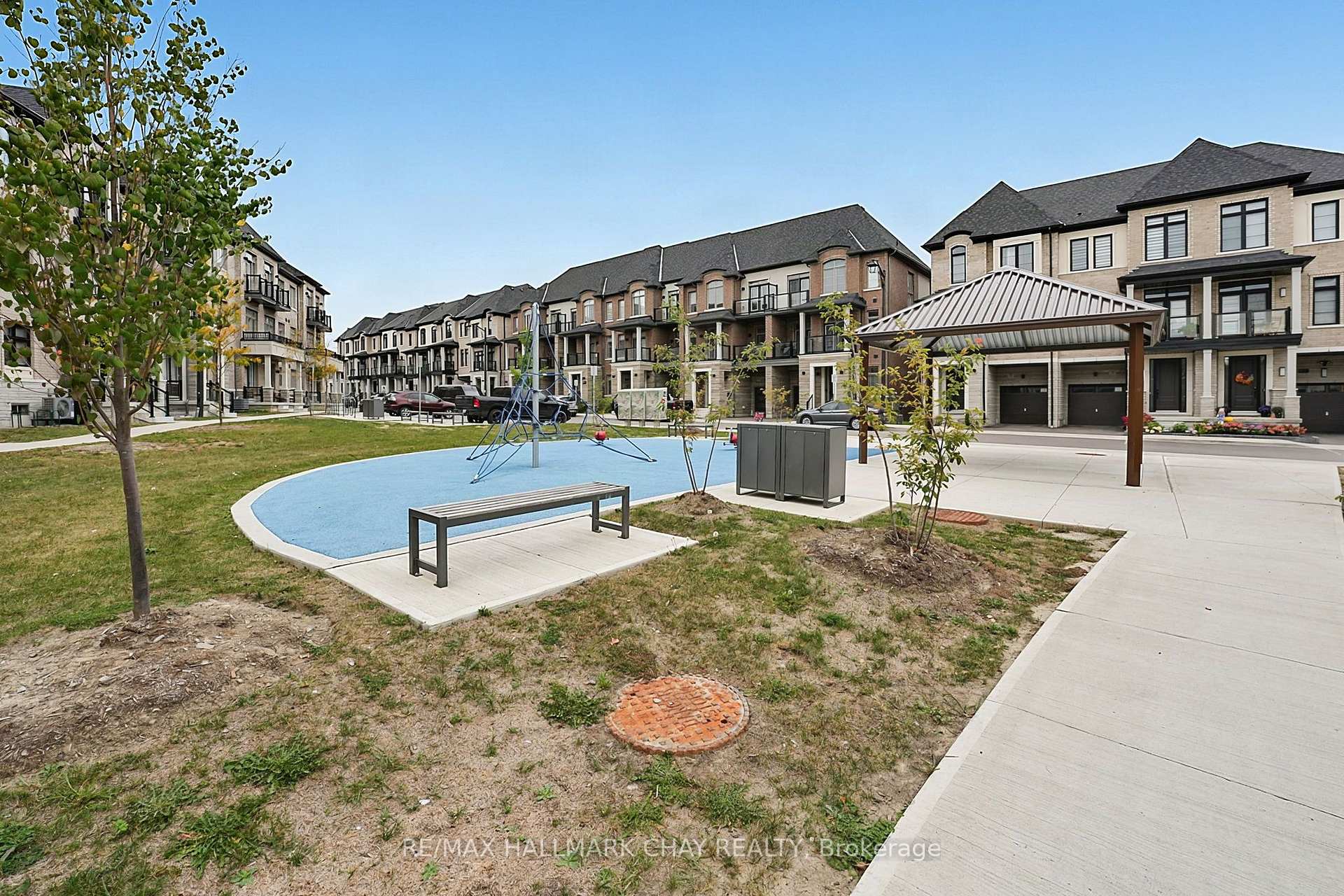 Photo 30 of 121 De La Roche Drive, Vaughan, Vellore Village — HOMEH