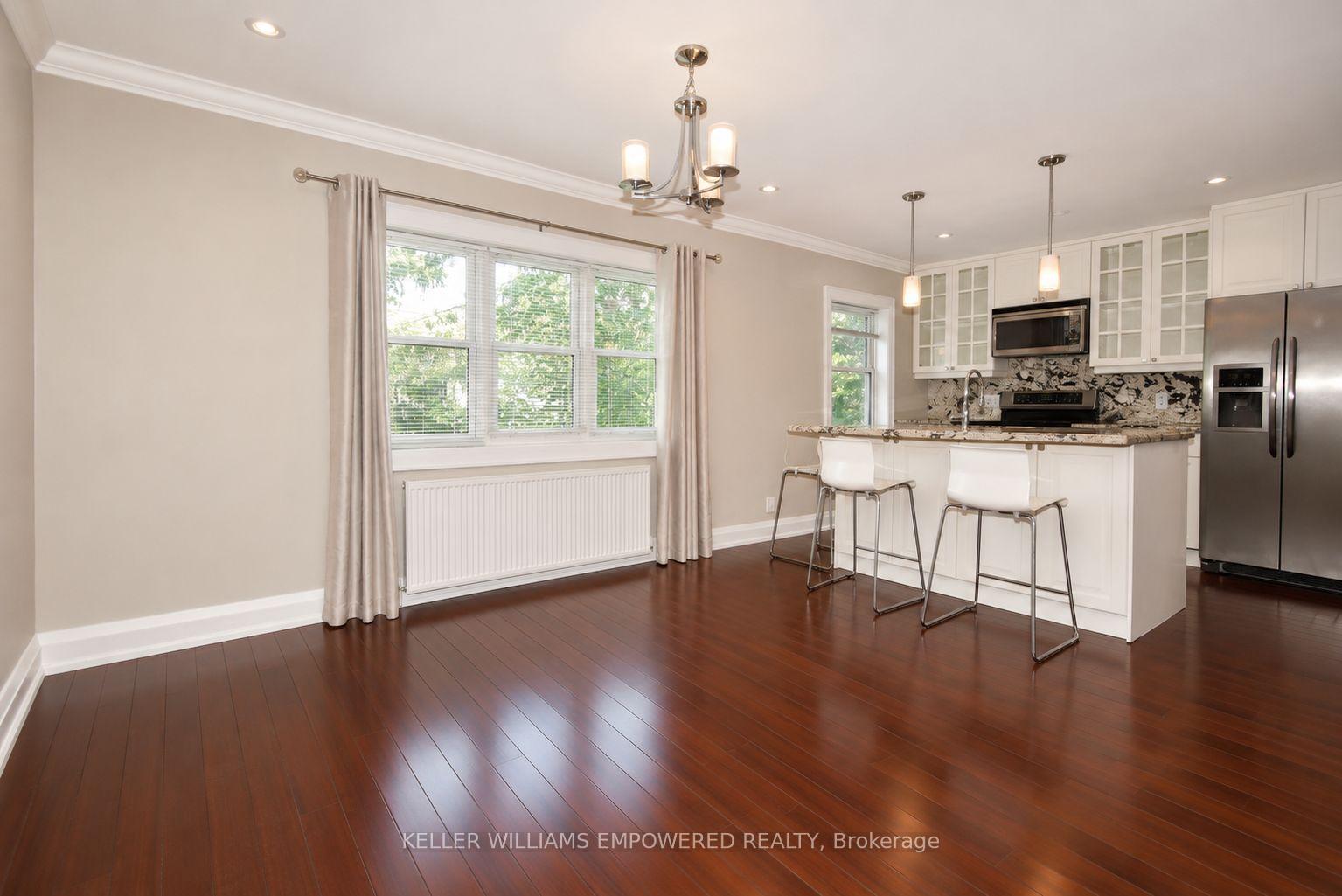 Photo 2 of Unit 2, 2665 Bloor Street W, Etobicoke, Kingsway South — HOMEH