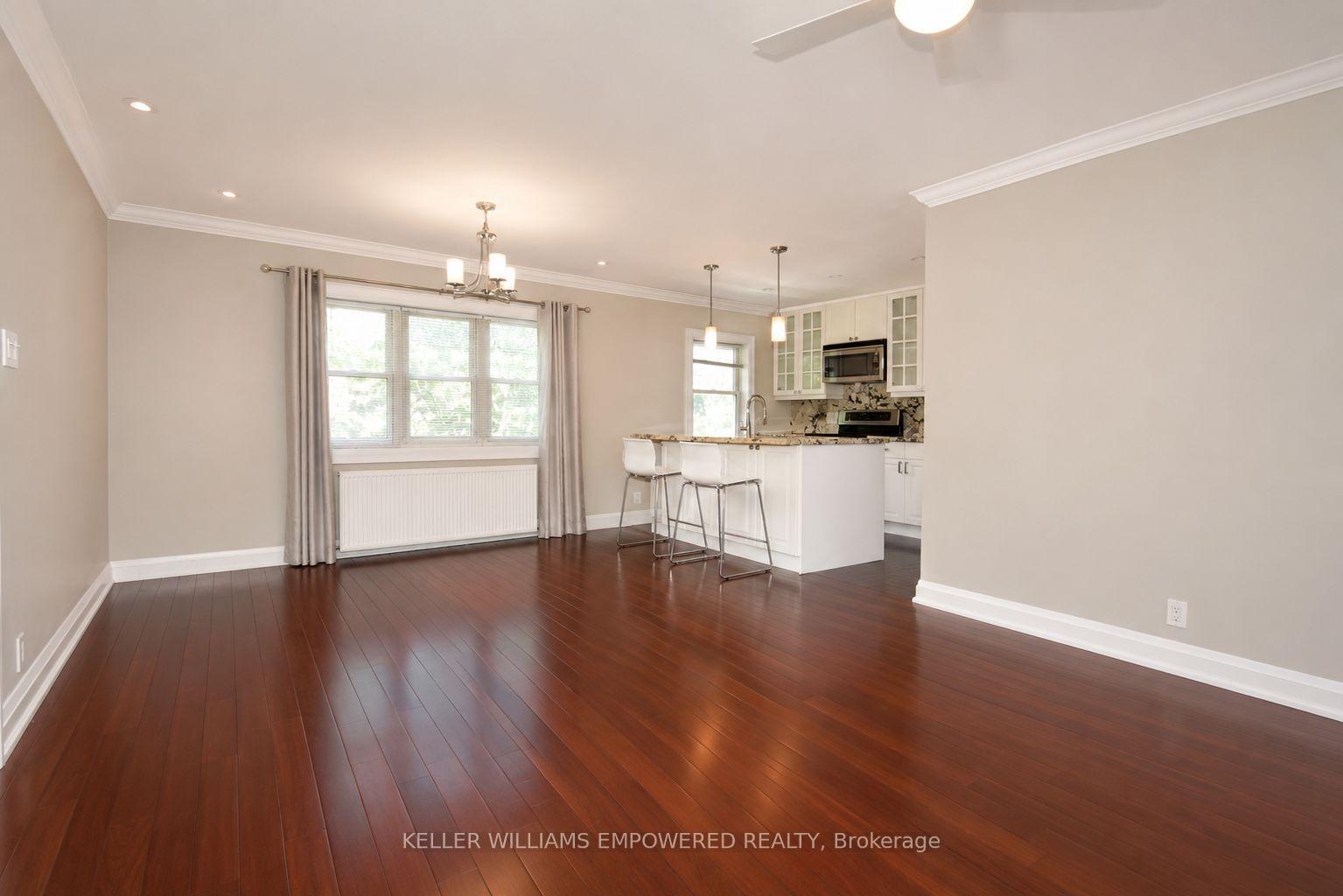 Photo 8 of Unit 2, 2665 Bloor Street W, Etobicoke, Kingsway South — HOMEH