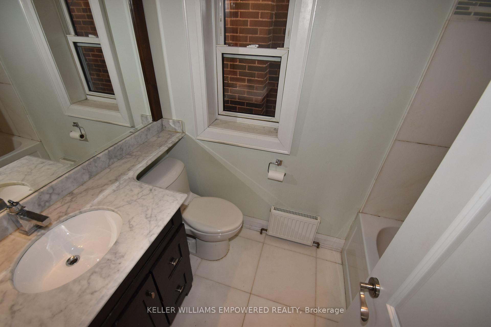 Photo 15 of Unit 2, 2665 Bloor Street W, Etobicoke, Kingsway South — HOMEH