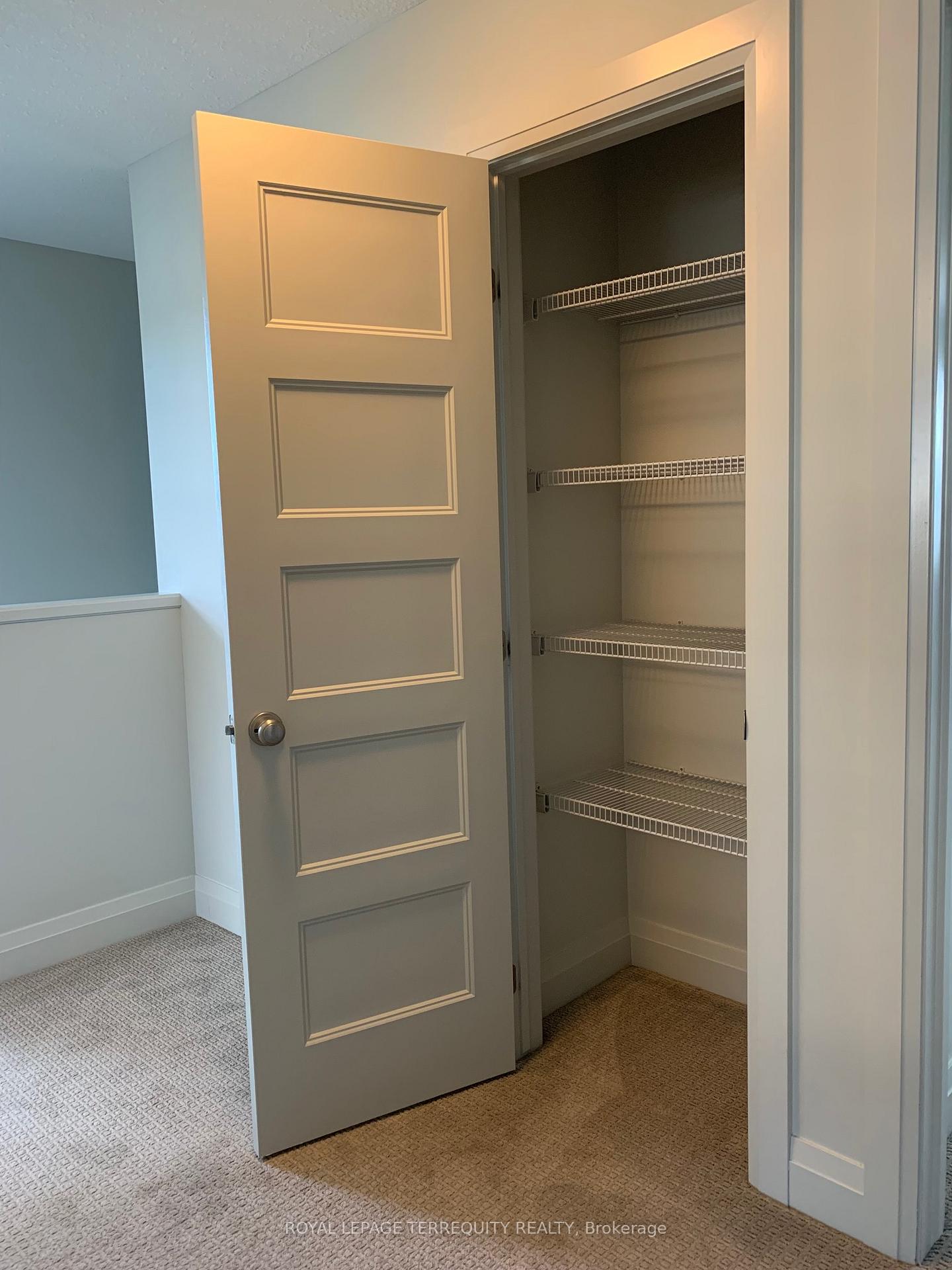 Photo 13 of Unit 2, 3025 Singleton Avenue, London, South W — HOMEH
