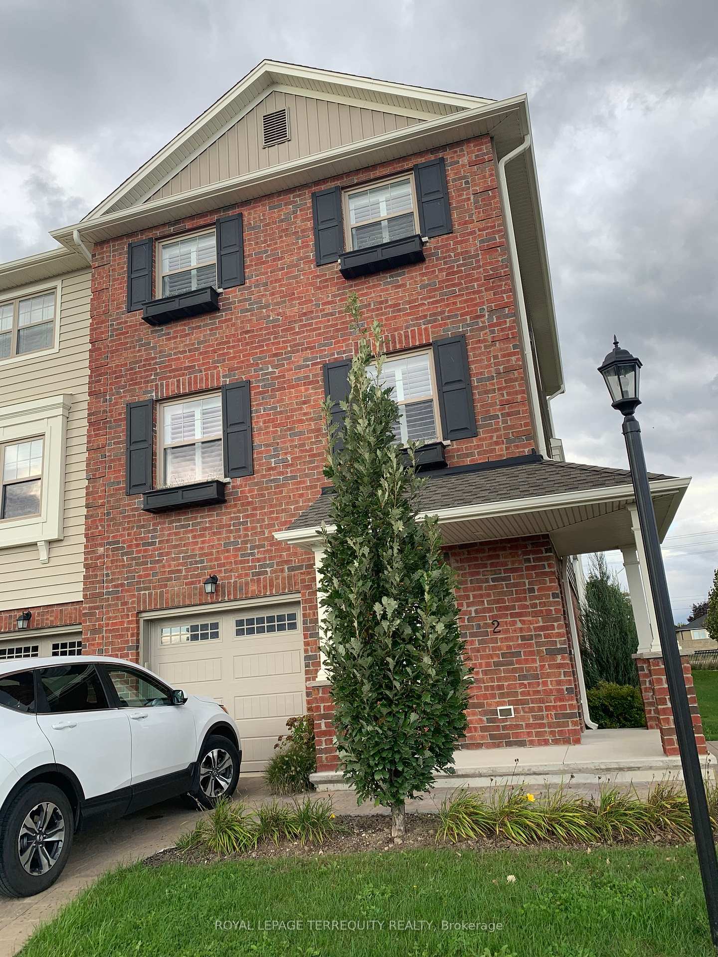 Photo 26 of Unit 2, 3025 Singleton Avenue, London, South W — HOMEH