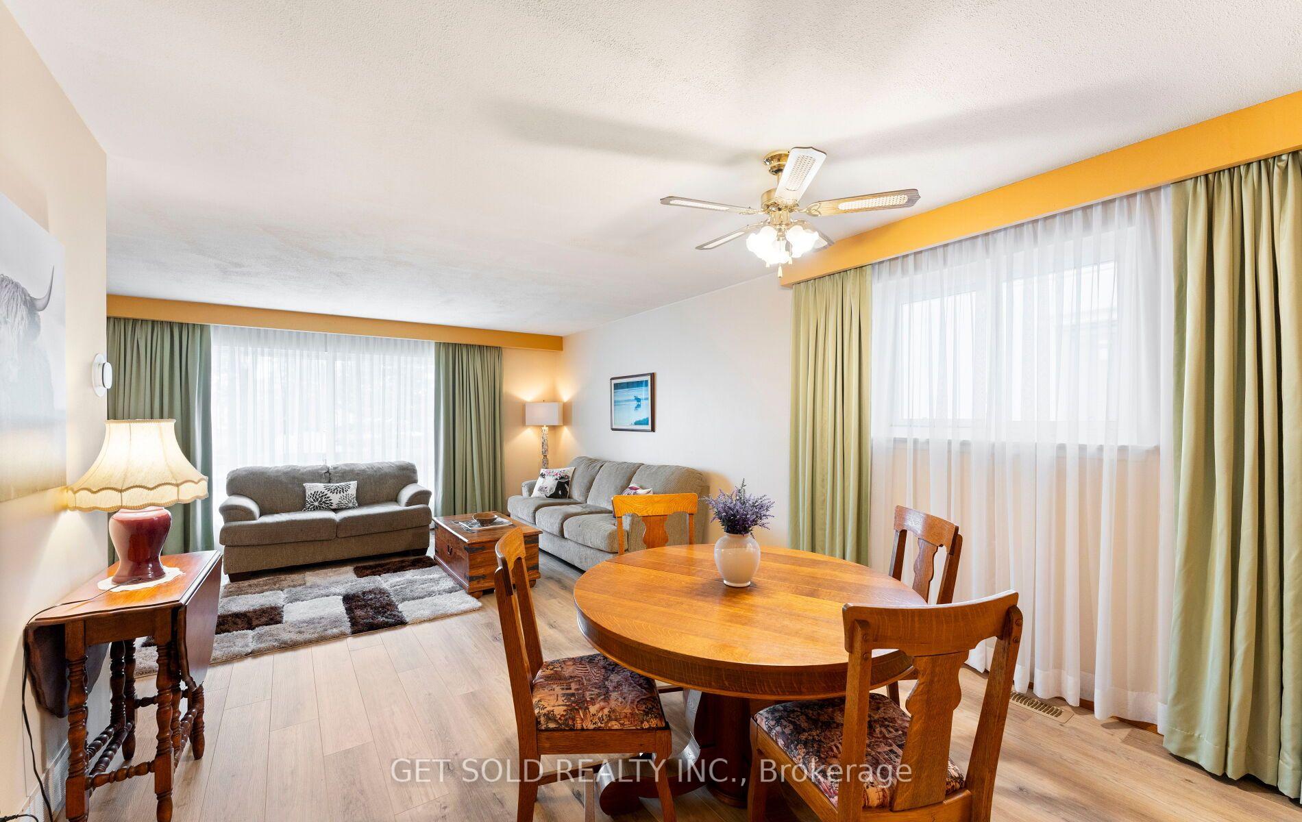 Photo 7 of 22 Almayo Crescent, Etobicoke, West Humber-Clairville — HOMEH