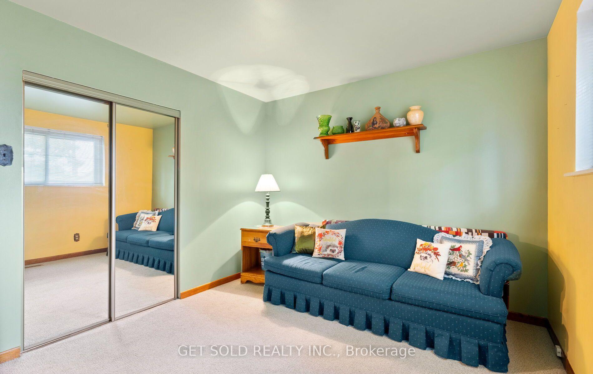 Photo 20 of 22 Almayo Crescent, Etobicoke, West Humber-Clairville — HOMEH