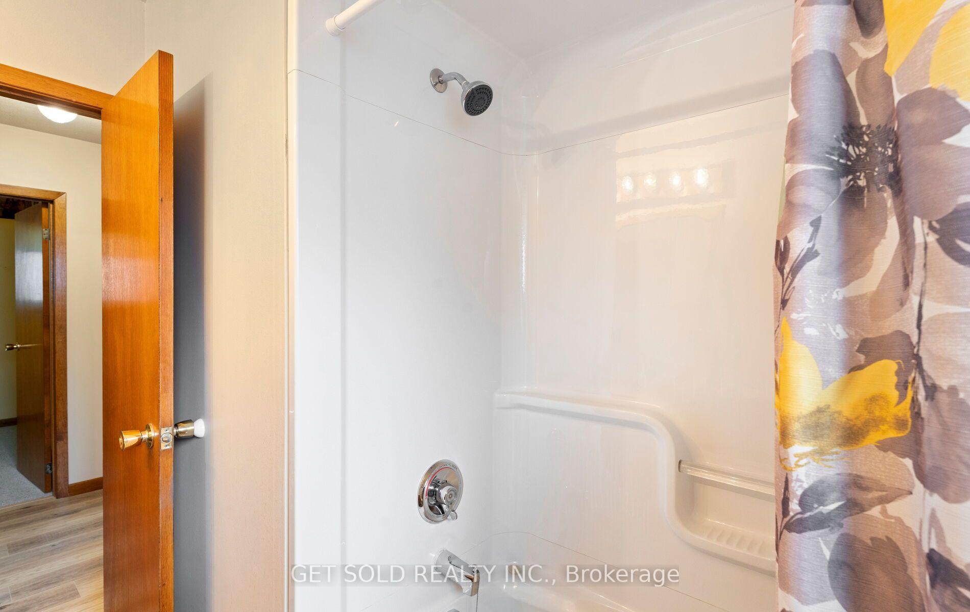 Photo 27 of 22 Almayo Crescent, Etobicoke, West Humber-Clairville — HOMEH