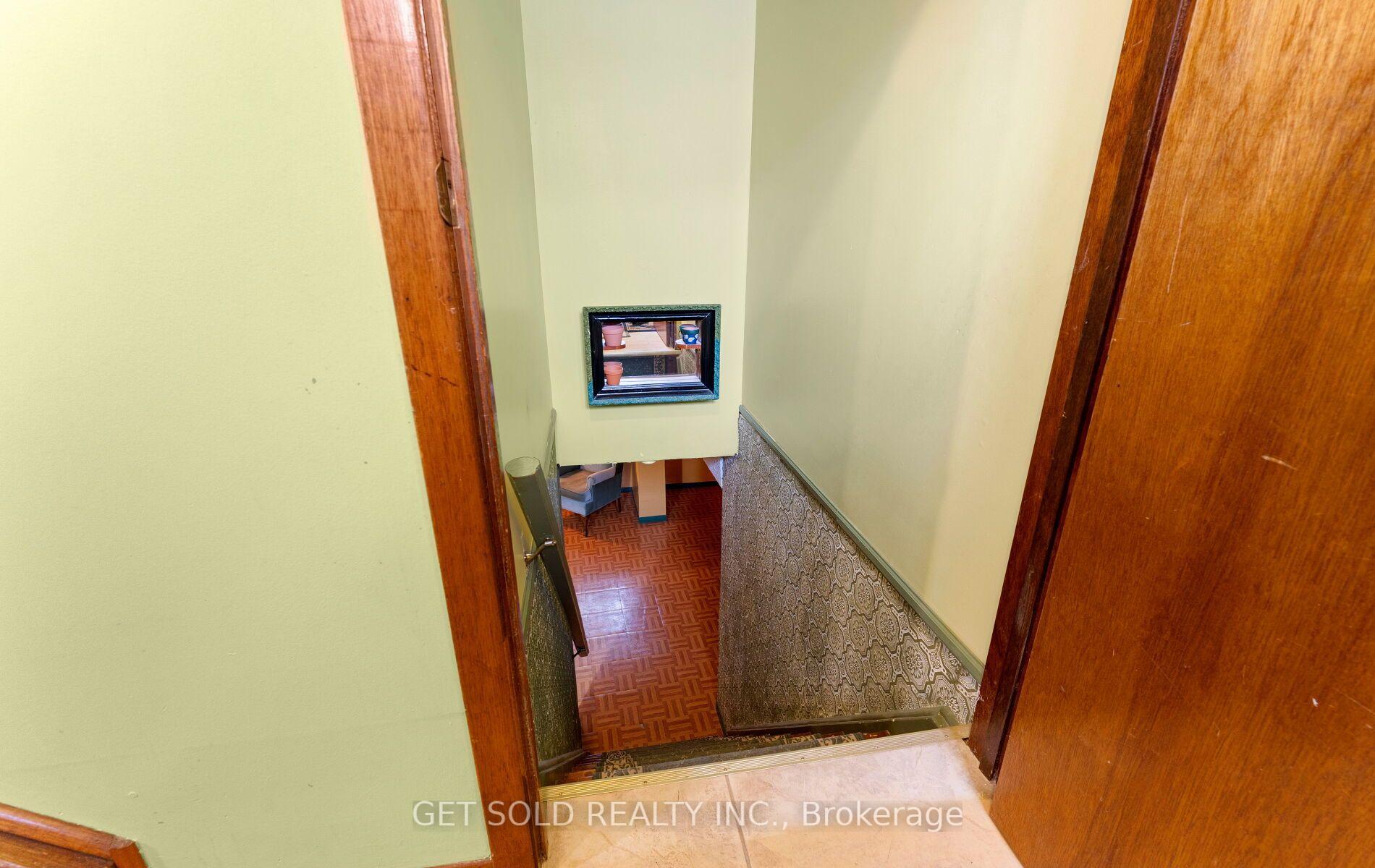 Photo 29 of 22 Almayo Crescent, Etobicoke, West Humber-Clairville — HOMEH