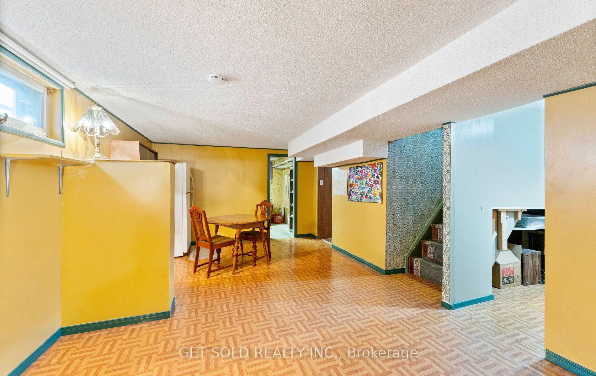 Photo 30 of 22 Almayo Crescent, Etobicoke, West Humber-Clairville — HOMEH