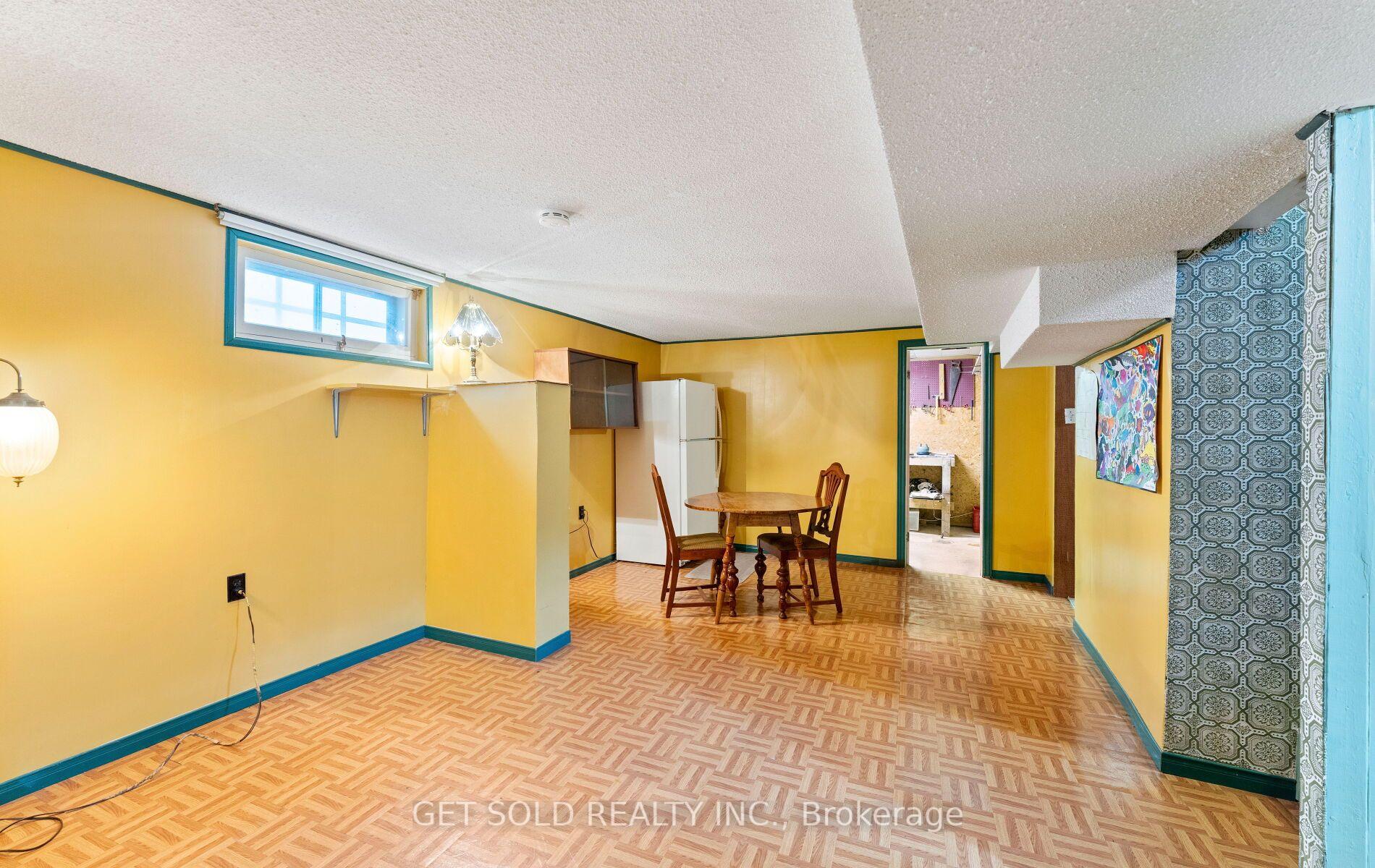 Photo 31 of 22 Almayo Crescent, Etobicoke, West Humber-Clairville — HOMEH