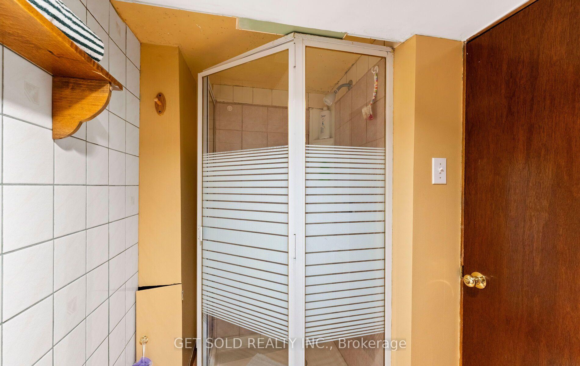 Photo 40 of 22 Almayo Crescent, Etobicoke, West Humber-Clairville — HOMEH